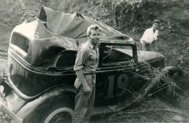 Vintage Photos of Car Wrecks - Part 2