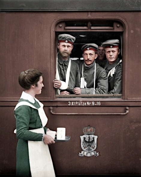 A collection of colourised photos from WW1