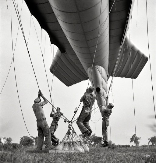 World War 2 photos documenting life on the home front - Part 1