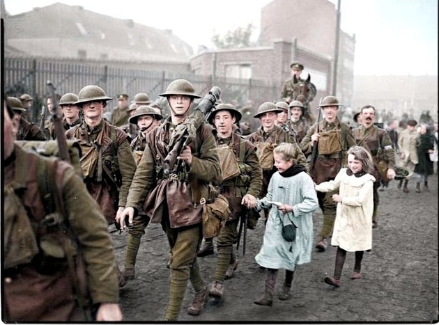 A collection of colourised photos from WW1