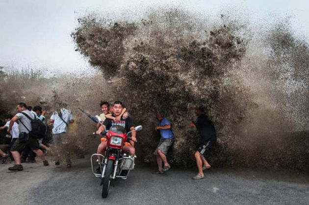 Massive Tidal Wave in China