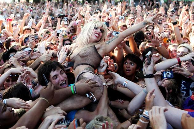 why women shouldnt crowd surf