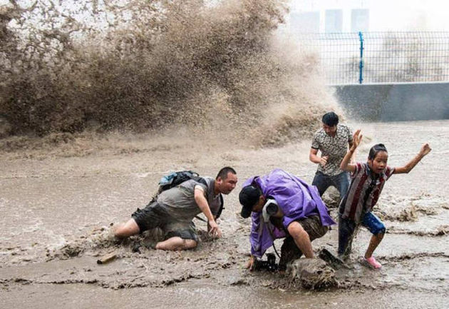 Massive Tidal Wave in China