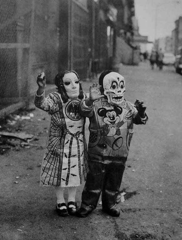 Deeply Horrifying Vintage Halloween Costumes