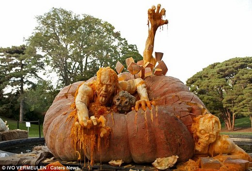 Ray Villafane - Pumpkin Carver Extraordinaire