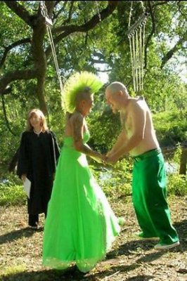 Bizarre Wedding photo's