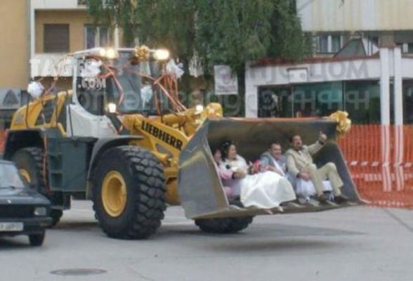 Bizarre Wedding photo's