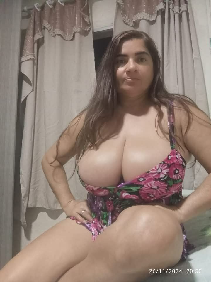 mulher peituda