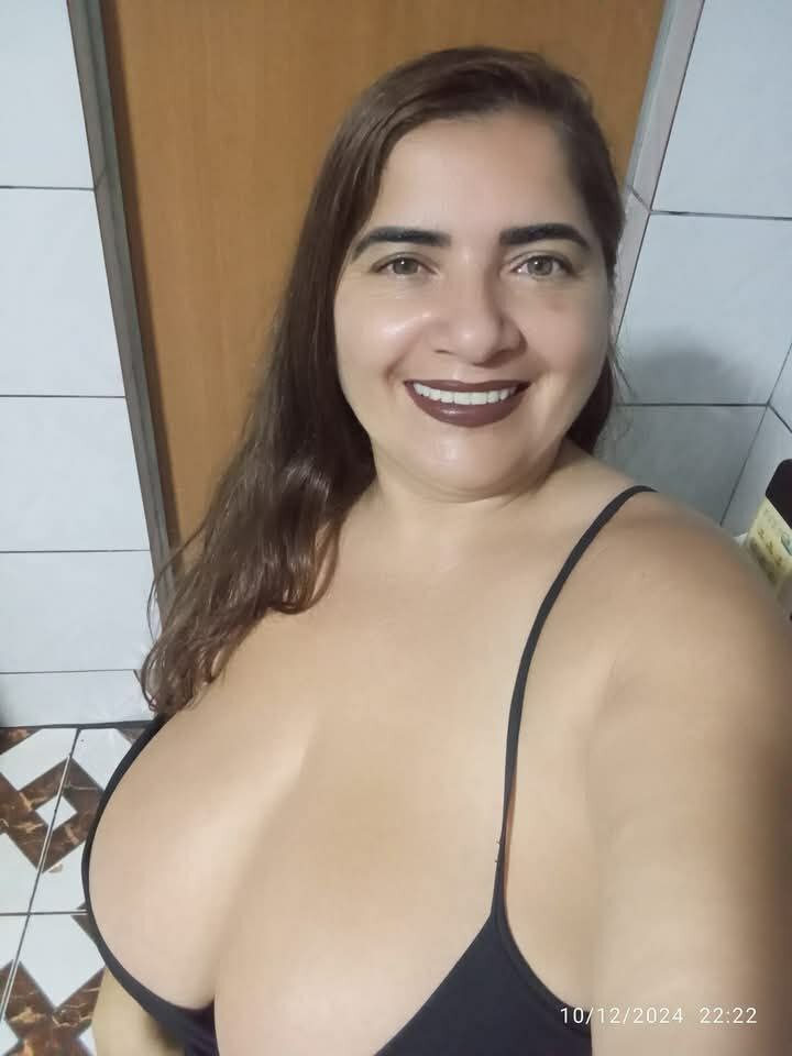 mulher peituda