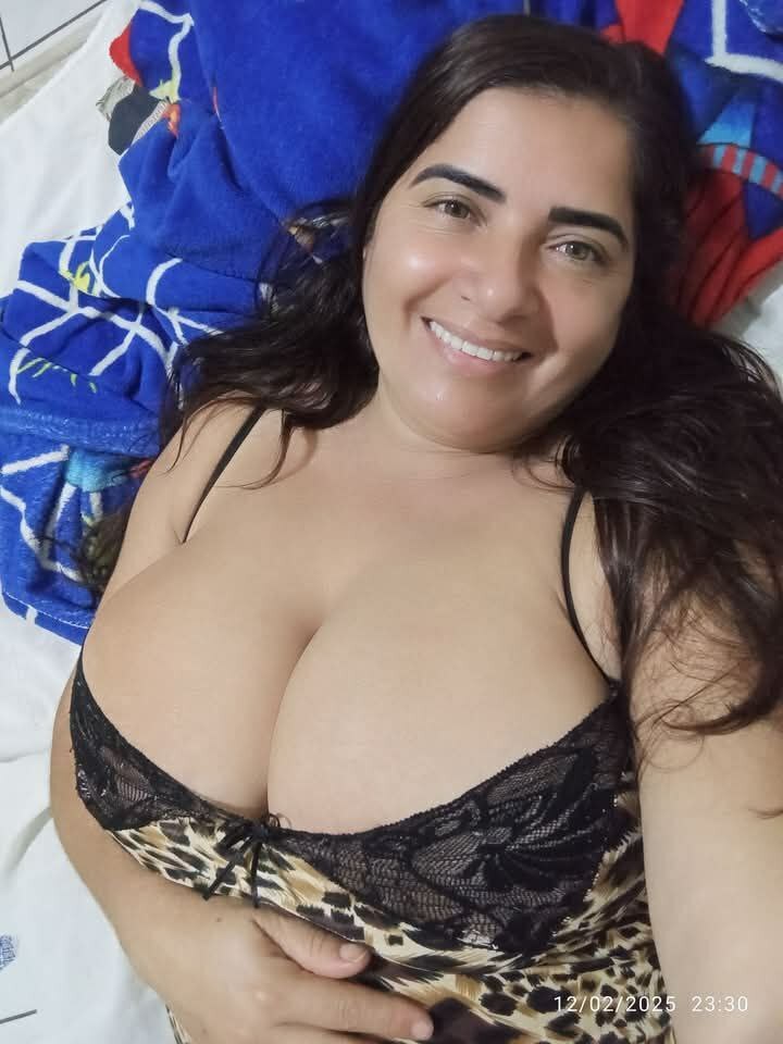 mulher peituda