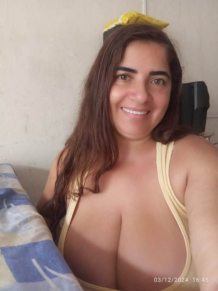 mulher peituda
