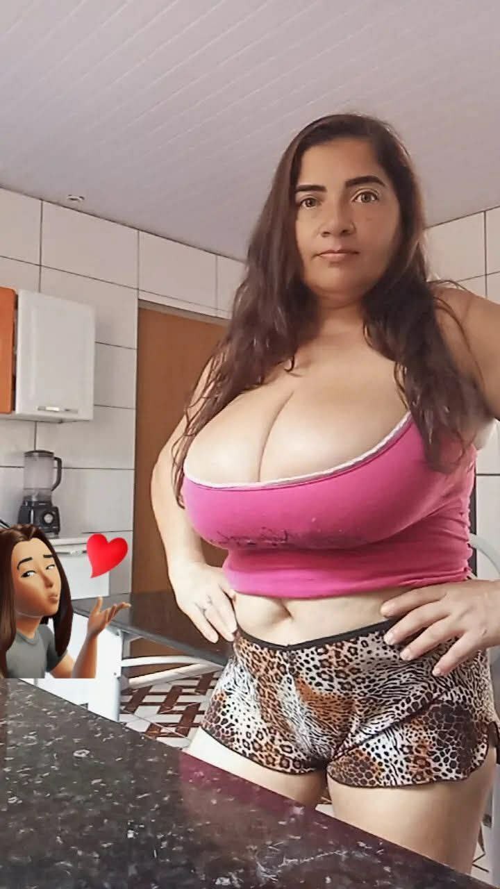 mulher peituda