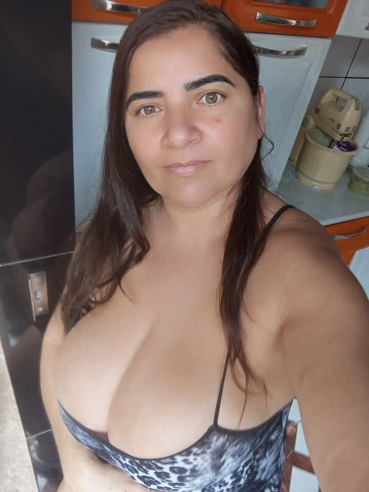 mulher peituda