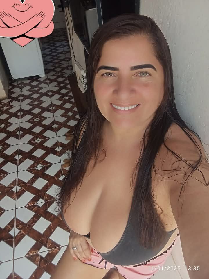 mulher peituda