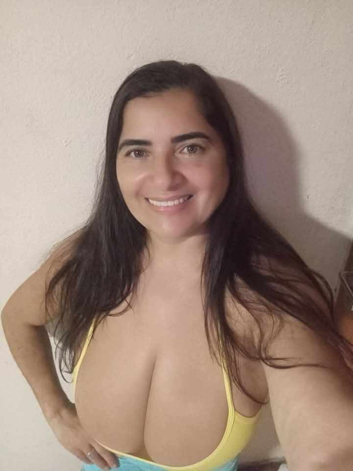 mulher peituda