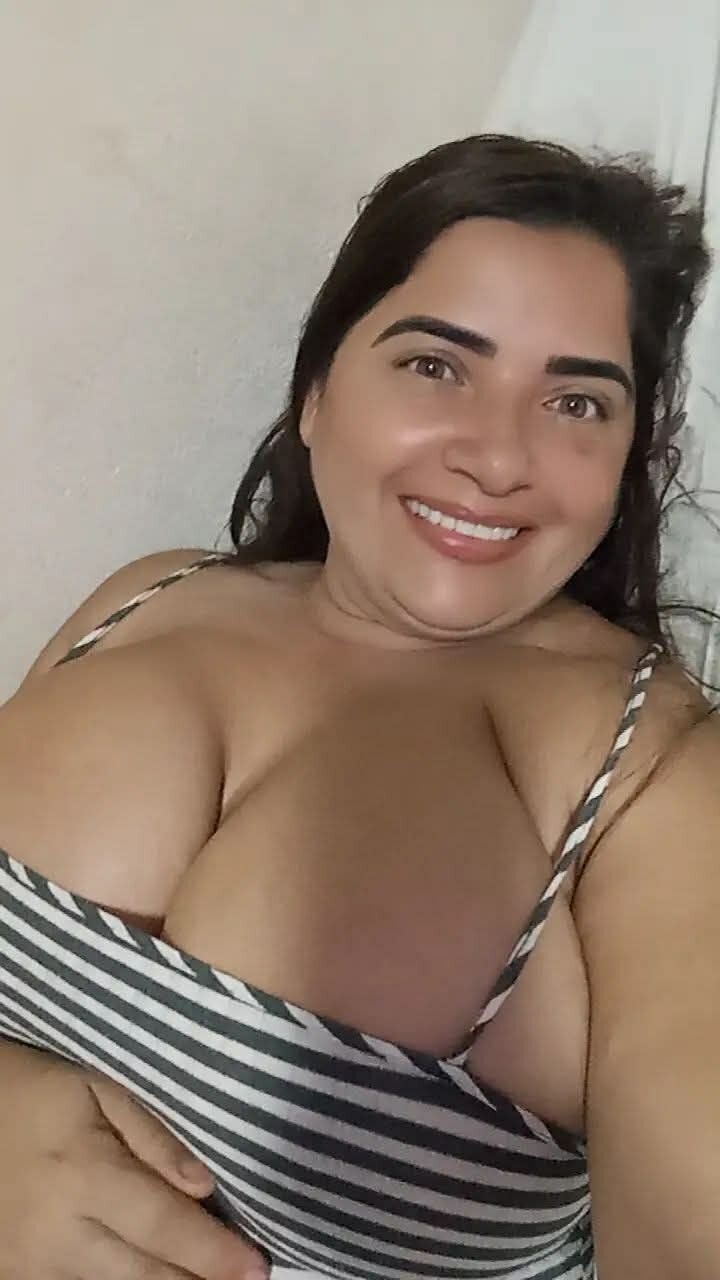 mulher peituda