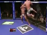 MMA - Wall Kick (PETTIS VS Henderson)