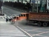 Couple crash into a truck are launched through the windshield.