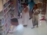 Woman Uses Her Cooter To Steal