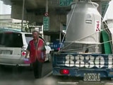 Man Walks Into Trucks Blind Spot And Gets Run Over