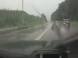 Speeding Idiot Aquaplaning, Crashing