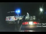The Moment a Handcuffed Woman Steals a Police Cruiser Leading Officers On A 100mph Chase!
