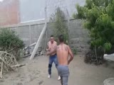 Street fight ends up with funny KO