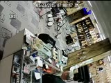 Robber Acts Dead When Cashier Pulled A Gun On Him