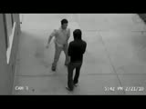 Victims piss his pants when he get's robbed