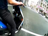 scooter riders attack on mercedes