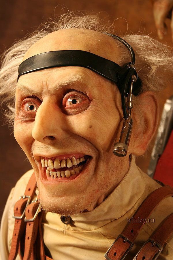 Weird dolls made by Thomas Kuebler