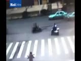 Man is Dragged at 50 MPH while Hanging On for Life in the Street