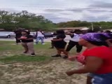 2 groups of black girls fight