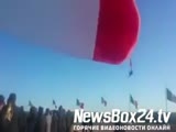 guy gets ass handed to him by giant flag