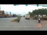 wheelie fail with crash