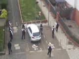 20 London cops vs one black male