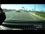 Taxi driver punishes rider, that decides to change the lane in front of him