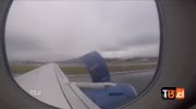 moment plane engine 'falls off