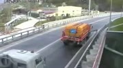 Slow poke causes a driver to lose his life