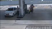 Gas station worker was fooled twice in a minute