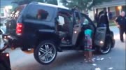 Black woman destroys her SUV as It’s being repossessed