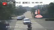 Cyclist gets smashed by truck