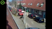 Holland cops shoot the suspect
