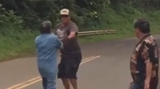 Man Asks Old Guy To Put Knife Away During Road Rage Then Beats Him After