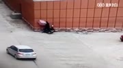 Idiot rider hits the wall cause of his umbrella