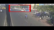 SHOCKING! Bus Accident in Bhopal | CCTV Footage