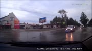 Cyclist gets killed while crossing the road