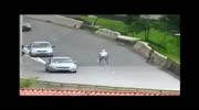 Idiots try to steal cars in Brazil