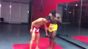 Low Kick demo goes Wrong with man dislocating his Leg