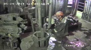 Worker in oil rig getys hurt